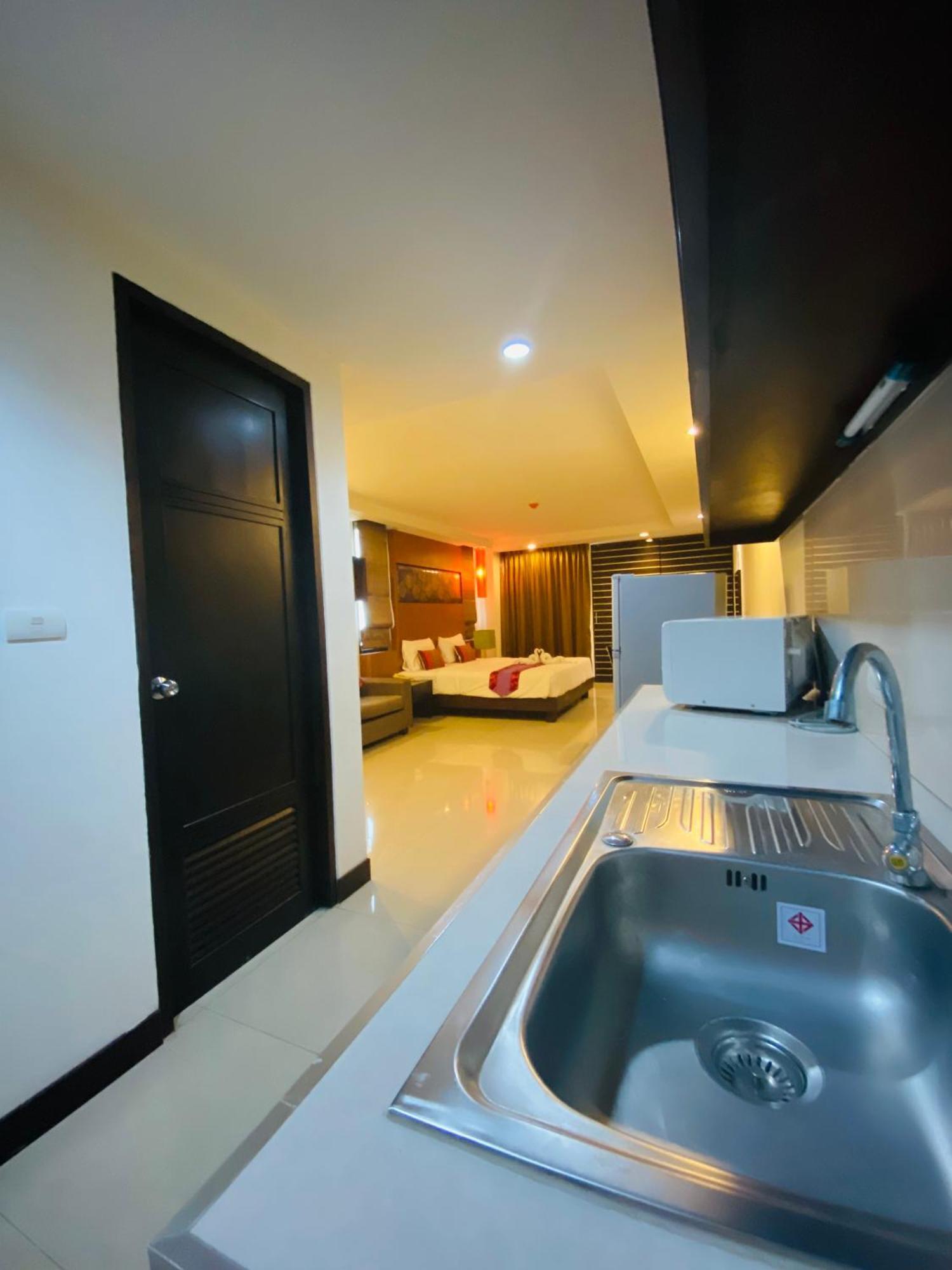 Tycoon Suite By Goad Avadhess Hospitality 1Km Walking Street Pattaya Beach Exterior photo