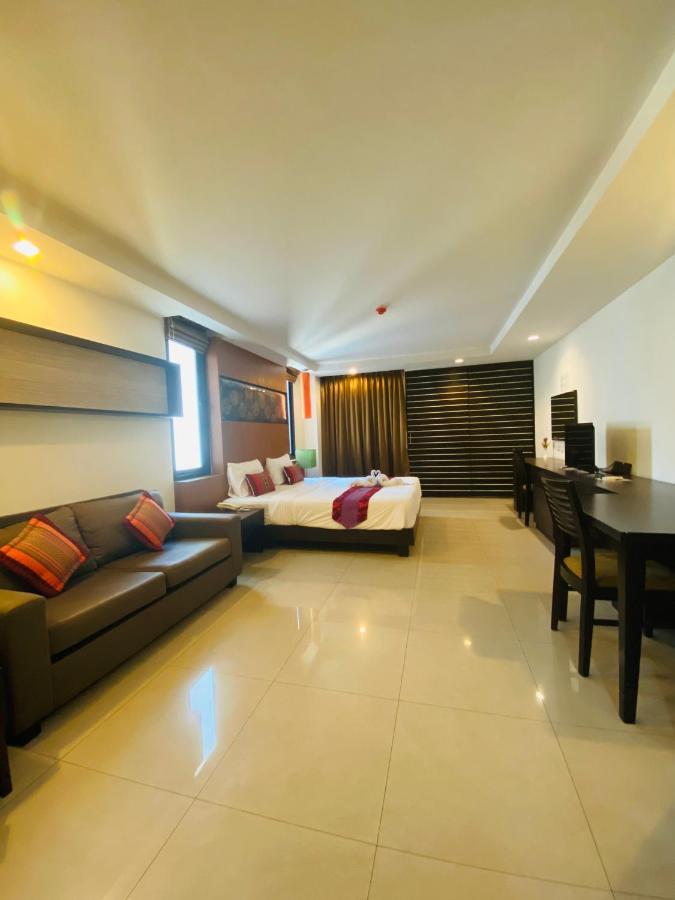Tycoon Suite By Goad Avadhess Hospitality 1Km Walking Street Pattaya Beach Exterior photo